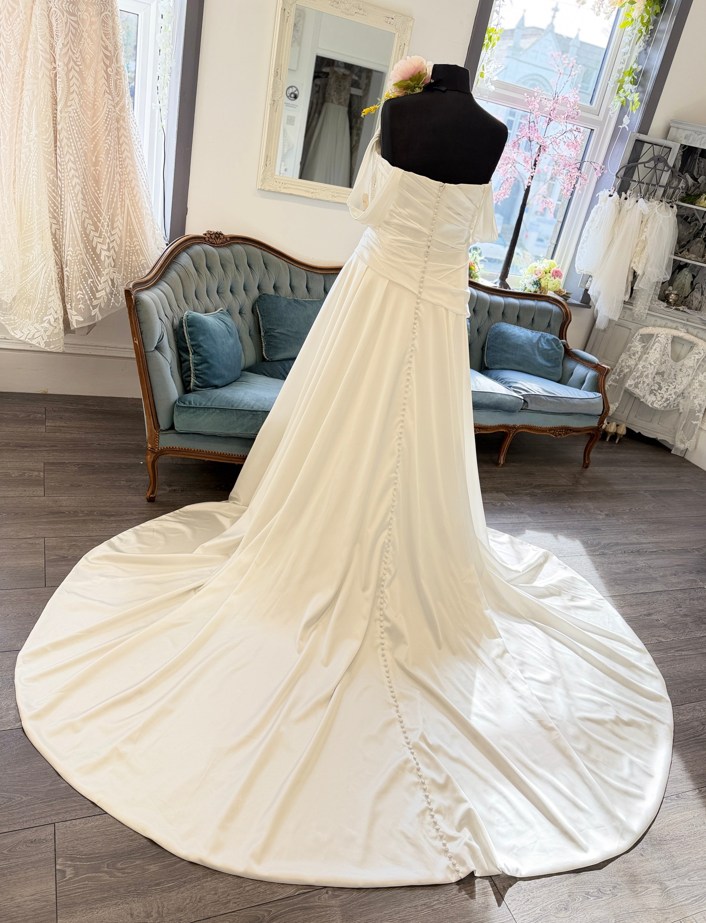 Madi Lane - Lucas - Size 22